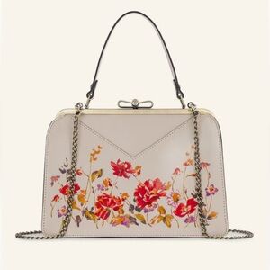 Patricia Nash Trikomo Frame
Aegean Blooms Spot Print